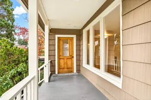 527 Chestnut St, Ashland, OR 97520 - Photo 5