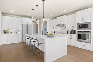 1307 NW Ochoa Dr, Bend, OR 97703 - Photo 3