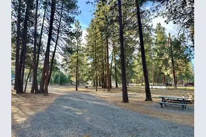 60083 Navajo Road, Bend, OR 97702 - Photo 3