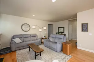 61701 Darla Pl, Bend, OR 97702 - Photo 11