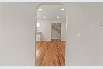 418 NE 11th Street, Grants Pass, OR 97526 - Photo 3