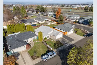 1025 Fairfield Avenue, Central Point, OR 97502 - Photo 45