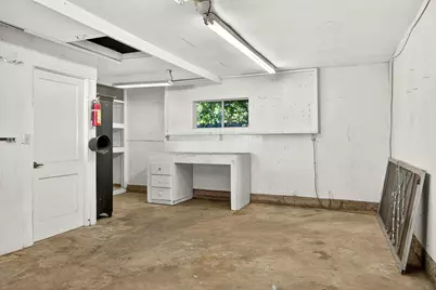 6 S Groveland Avenue, Medford, OR 97504 - Photo 31