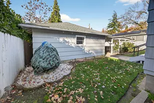 6 S Groveland Ave, Medford, OR 97504 - Photo 41