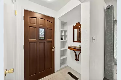 6 S Groveland Avenue, Medford, OR 97504 - Photo 3