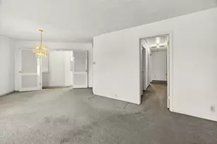 6 S Groveland Ave, Medford, OR 97504 - Photo 11