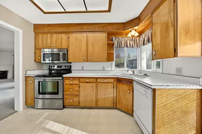 6 S Groveland Avenue, Medford, OR 97504 - Photo 15