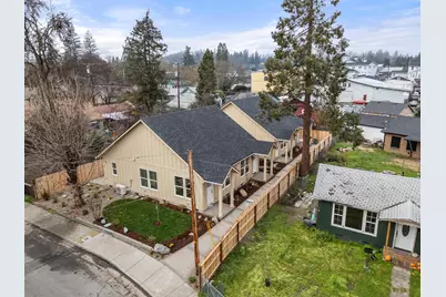 414 SW I Street, Grants Pass, OR 97526 - Photo 25