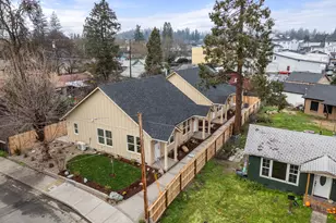 414 SW I St, Grants Pass, OR 97526 - Photo 25