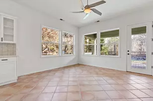 61624 Suttle Lake Ct SW, Bend, OR 97702 - Photo 13