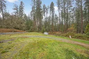 218 Hessar St, Grants Pass, OR 97527 - Photo 29