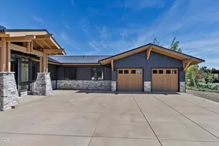 23114 Angler Ct, Bend, OR 97701 - Photo 7