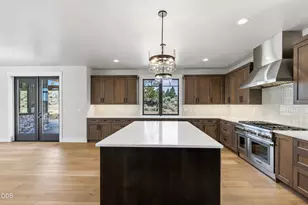 23114 Angler Ct, Bend, OR 97701 - Photo 19