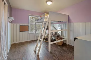 64564 Riverview Ave, Bend, OR 97703 - Photo 23