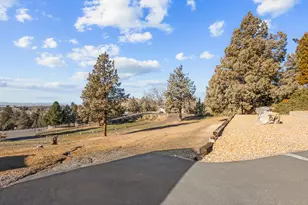 1642 NE Hilltop Ln, Madras, OR 97741 - Photo 13