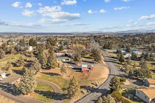 1642 NE Hilltop Ln, Madras, OR 97741 - Photo 19