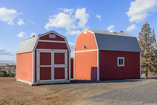 1642 NE Hilltop Ln, Madras, OR 97741 - Photo 9