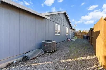 2491 Destiny Lane, Medford, OR 97501 - Photo 35