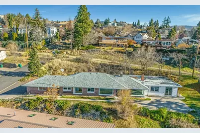 2046 Huron Street, Klamath Falls, OR 97601 - Photo 1