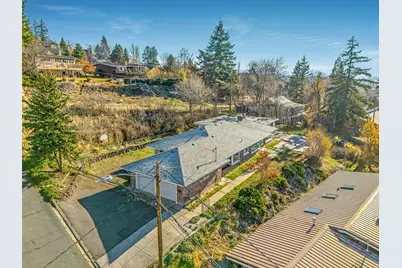 2046 Huron Street, Klamath Falls, OR 97601 - Photo 49