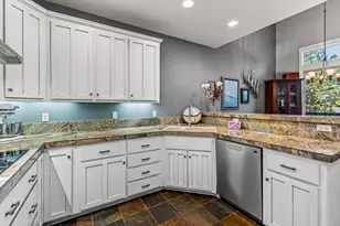 2729 NW Havre Ct, Bend, OR 97703 - Photo 9