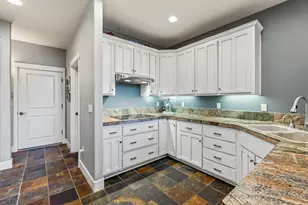 2729 NW Havre Ct, Bend, OR 97703 - Photo 15