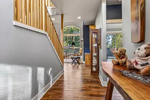 2729 NW Havre Ct, Bend, OR 97703 - Photo 3