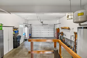 2729 NW Havre Ct, Bend, OR 97703 - Photo 39
