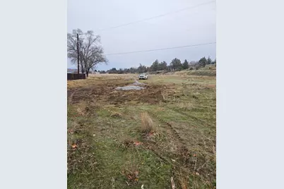 401 NE 6th Street, Madras, OR 97741 - Photo 1