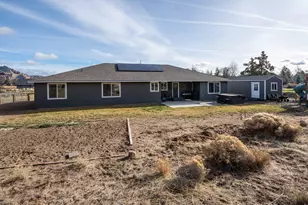 8445 19th St, Terrebonne, OR 97760 - Photo 3