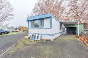 1241 Dowell Rd, Grants Pass, OR 97527 - Photo 23