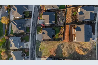 531 W La Strada Circle, Medford, OR 97504 - Photo 55