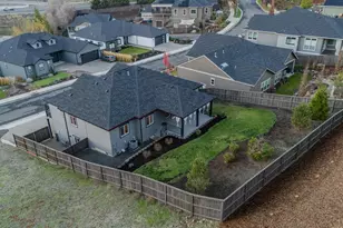 531 W La Strada Circle, Medford, OR 97504 - Photo 35