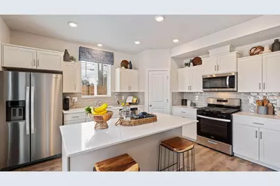 20592 Button Brush Avenue, Bend, OR 97702 - Photo 9