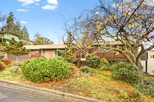 1103 Hillview Dr, Ashland, OR 97520 - Photo 1