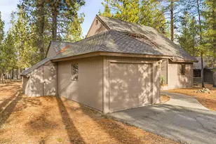 57557 Lupine Ln, Sunriver, OR 97707 - Photo 13