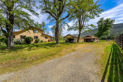 20541 Williams Highway, Williams, OR 97544 - Photo 9