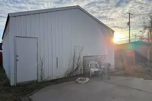 2210 Wantland Ave, Klamath Falls, OR 97601 - Photo 5