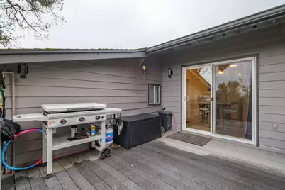 1051 NE Pepperwood Drive, Grants Pass, OR 97526 - Photo 27