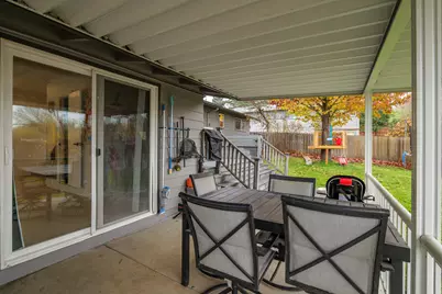 1051 NE Pepperwood Drive, Grants Pass, OR 97526 - Photo 29