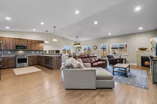 4980 SW Zenith Ave, Redmond, OR 97756 - Photo 11