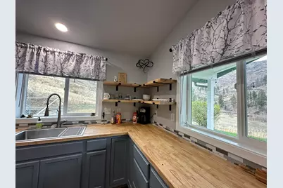 24826 S Hwy 395, Canyon City, OR 97820 - Photo 17