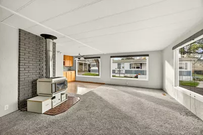 3955 S Stage Road #APT 21, Medford, OR 97501 - Photo 9