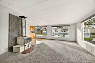 3955 S Stage Rd, Medford, OR 97501 - Photo 9