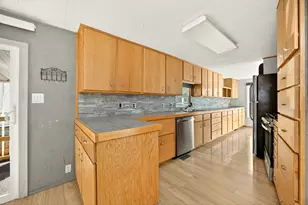 3955 S Stage Rd, Medford, OR 97501 - Photo 3