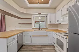 1517 Molly Ln, Grants Pass, OR 97527 - Photo 11