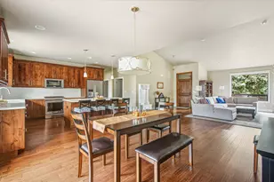 10064 Juniper Glen Cir, Redmond, OR 97756 - Photo 7