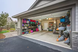 10064 Juniper Glen Cir, Redmond, OR 97756 - Photo 39