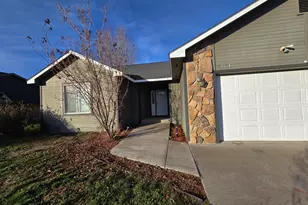 5151 Regency Dr, Klamath Falls, OR 97603 - Photo 7