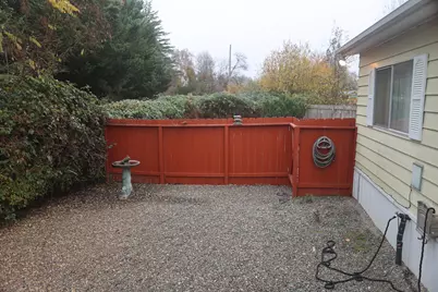1125 SE Lee Roze Lane, Grants Pass, OR 97527 - Photo 25